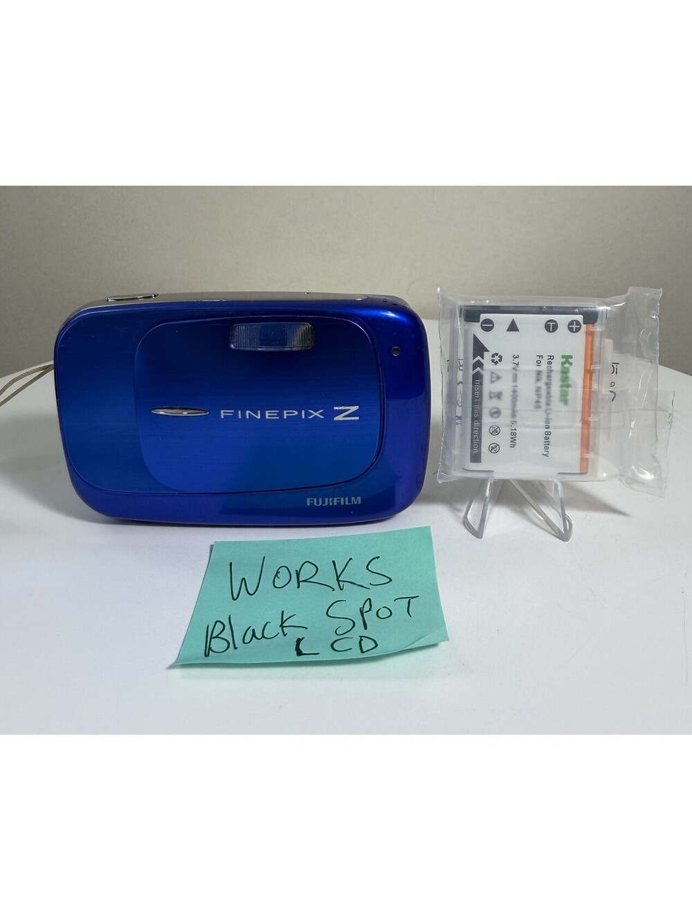 FujiFilm Finepix Z37 Blue Digital Camera Y2K w/New Battery, Spot on LCD, Works!